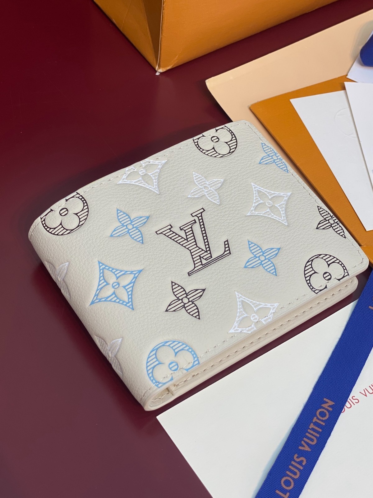 Louis Multiple Wallet Monogram Georges Leather White Navy New