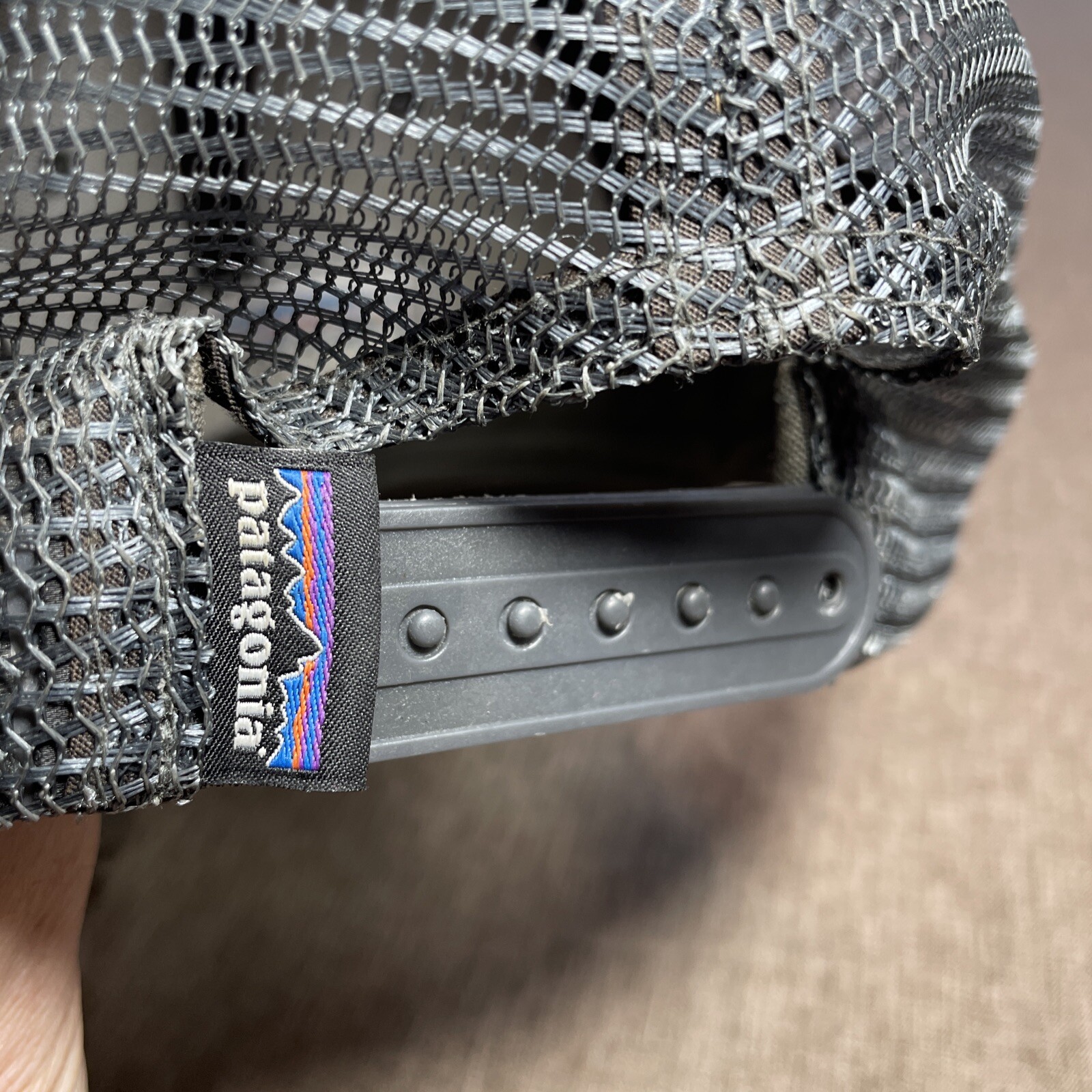 Patagonia Trucker Hat Mens Adjustable Gray Cap P-6 Logo Lo Pro Mesh Snapback
