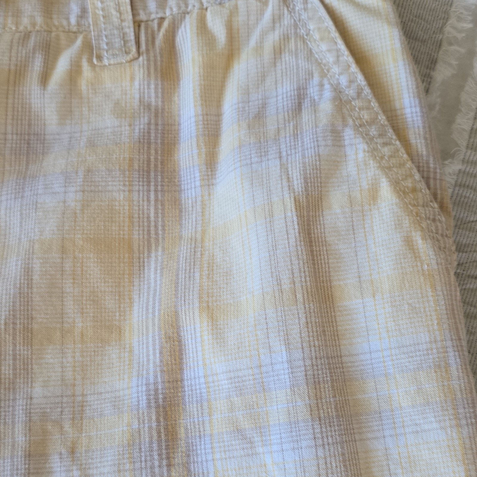 Sonoma Life + Style Women’s Bermuda Shorts Size 12 Beige White Cotton Plaid Mid