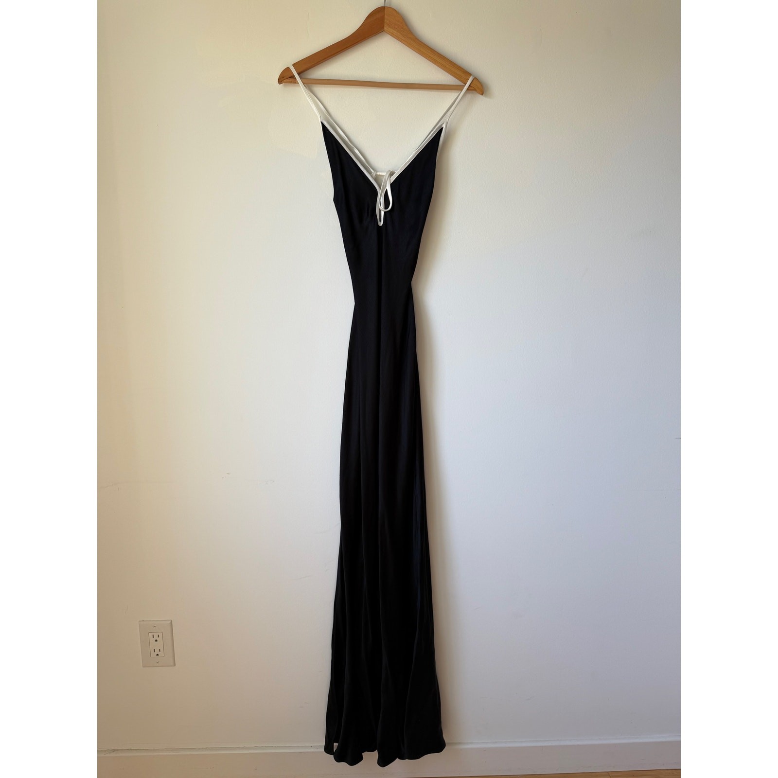 NWT Bec+Bridge Black Cedar City Maxi Dress Backless Silk Gown White Trim Size 6