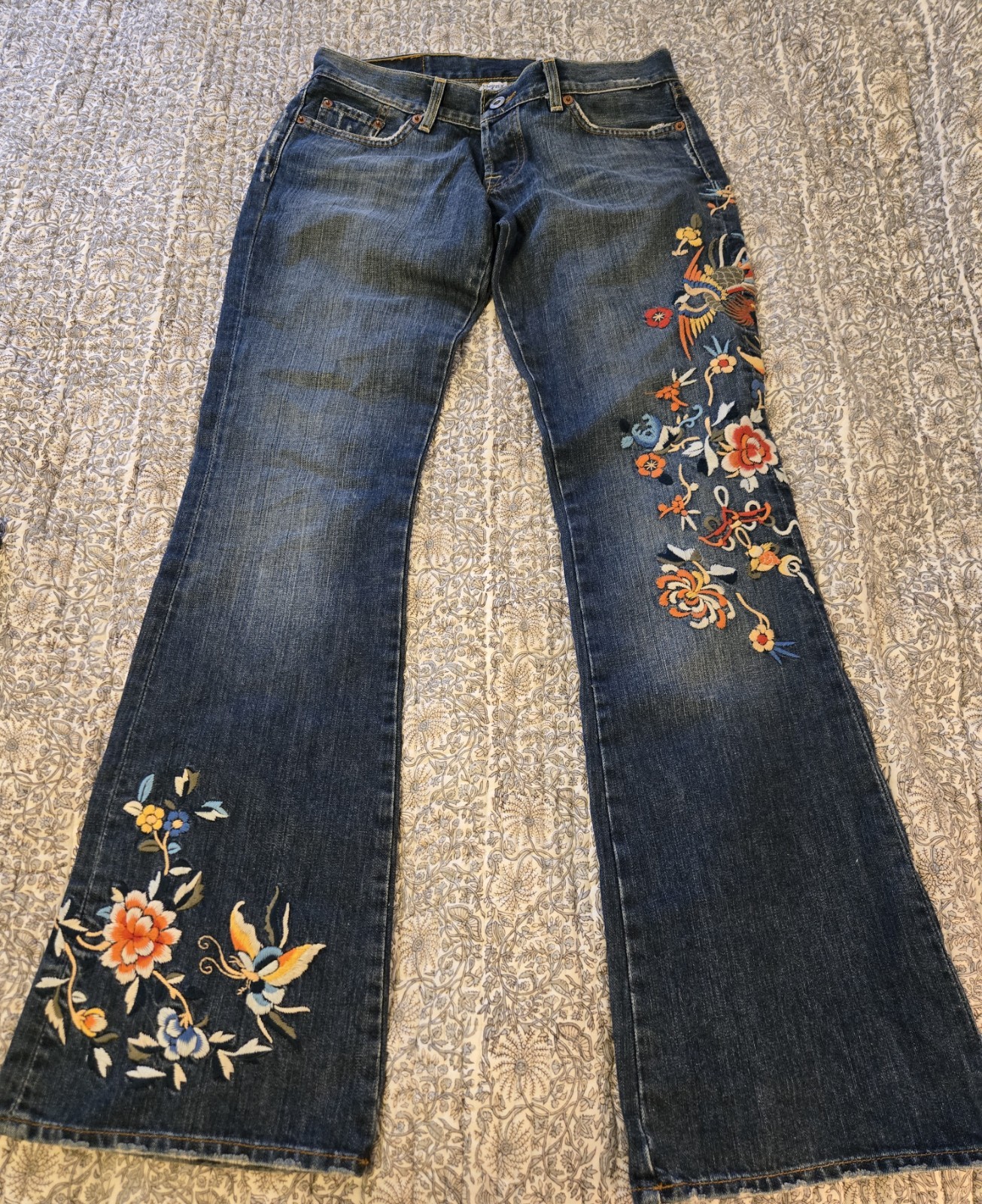 Sz 4 Lucky Brand Lil Maggie Jeans Low Cut Floral Embroidered Dungarees 32 inseam
