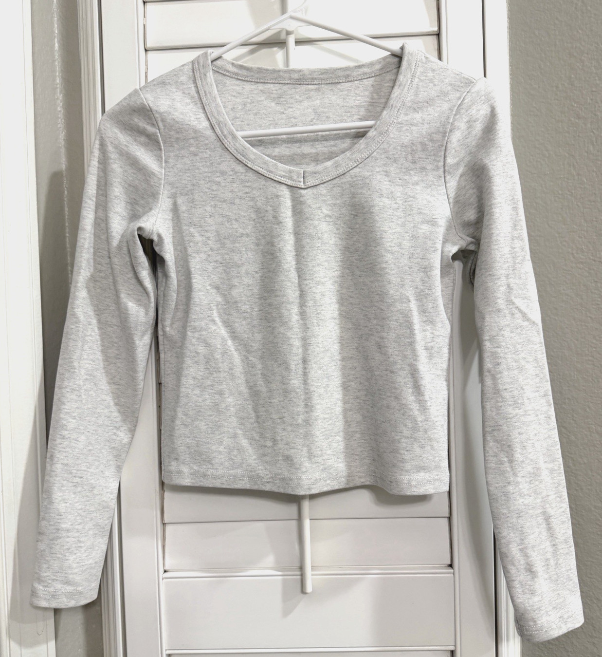 Women’s Long Sleeve Shirt Size S Heathered Ivory Fitted V Neck Plain Basic Top