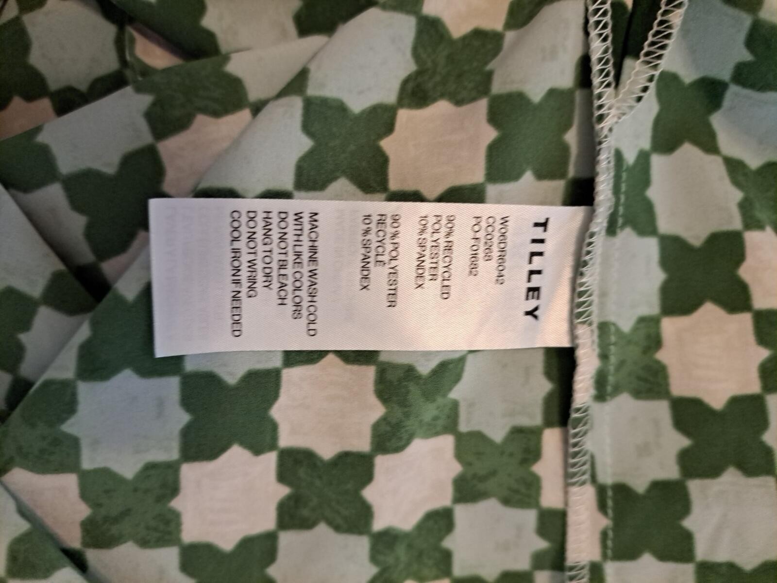 Tilley Dress. Multicolor Greens Sz L Excellent Condition Returns Accepted