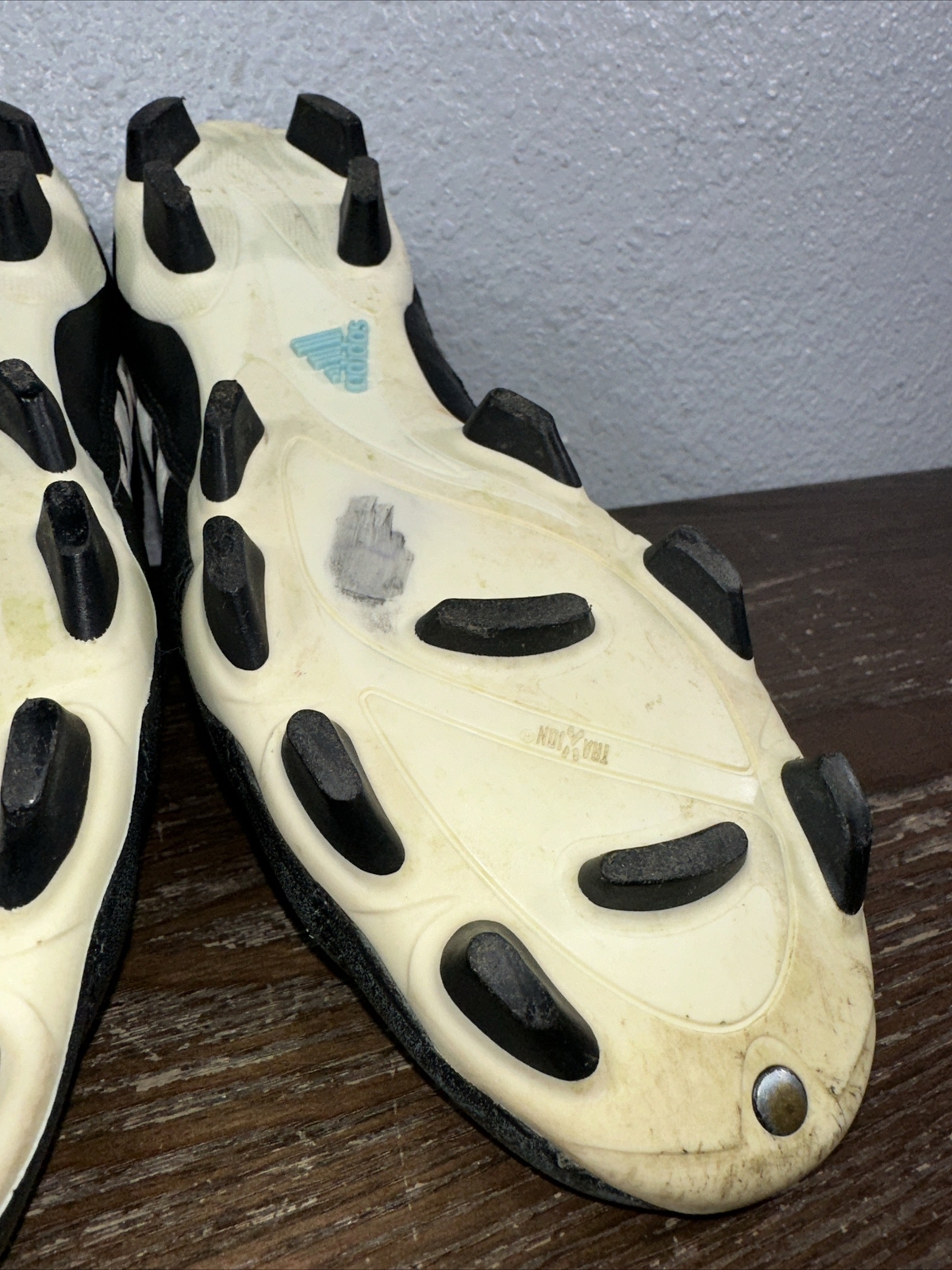Adidas Vintage 2002 Firm Ground Soccer Cleats Football Shoes Women’s Size 8