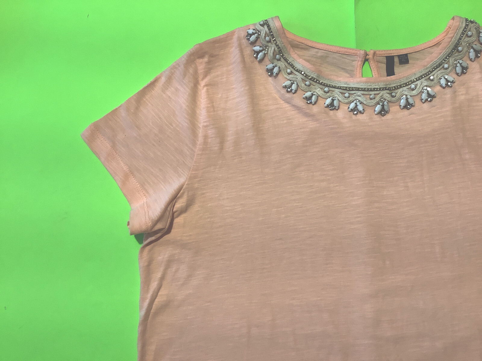 MIK Women’s Short Sleeve T-Shirt Size X-Large Peach w/Embellishment Beads NEW