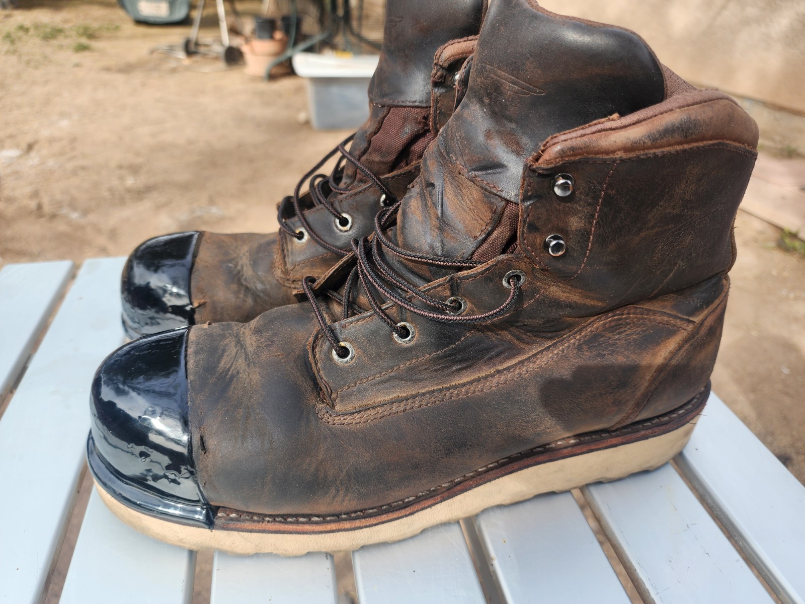 Red Wing Boots 2443 Mens 13 D Brown Leather steel Toe with tuff toe.