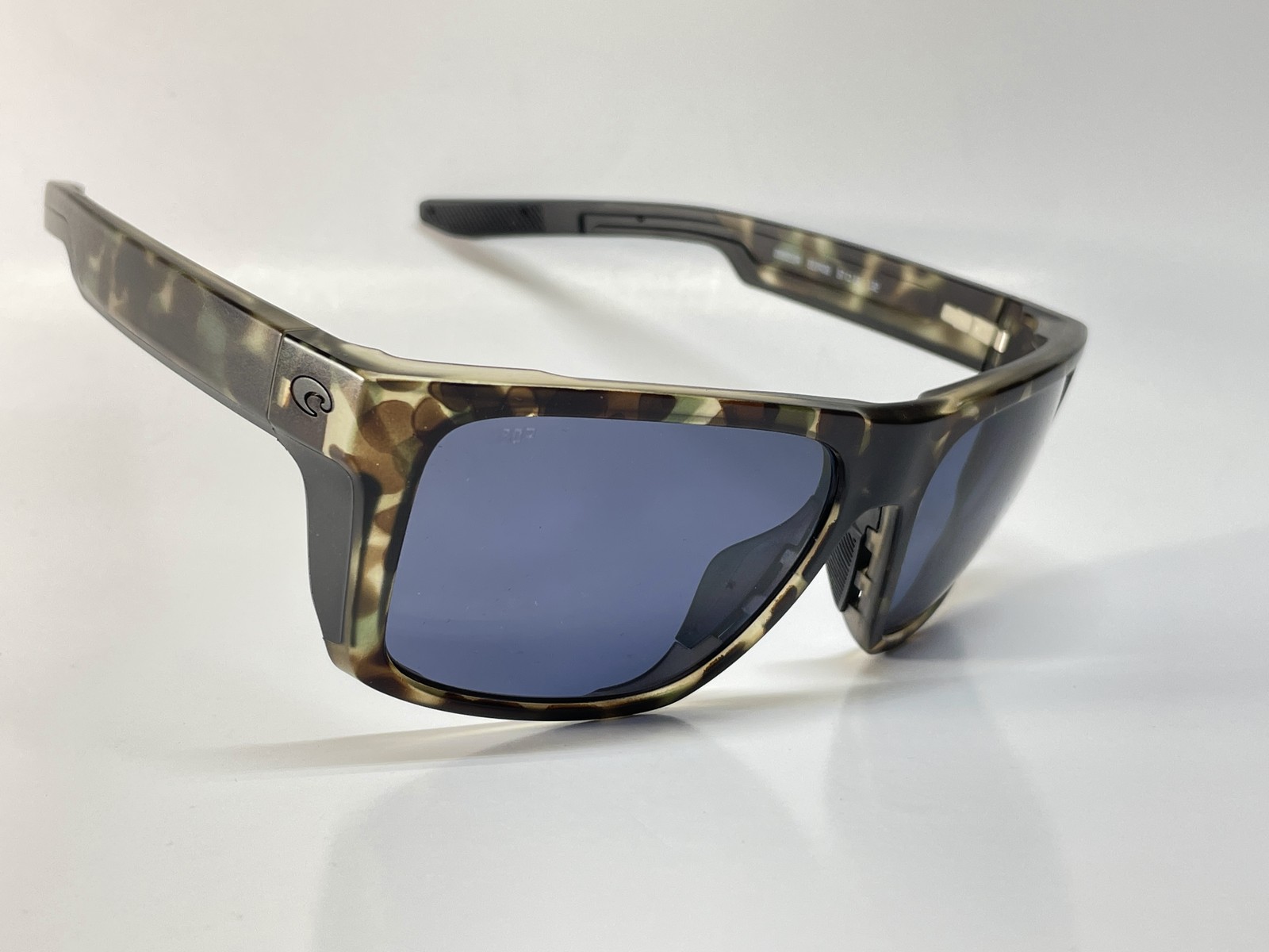 Costa Del Mar Lido sunglasses Wetlands frame Gray 580P plastic lens