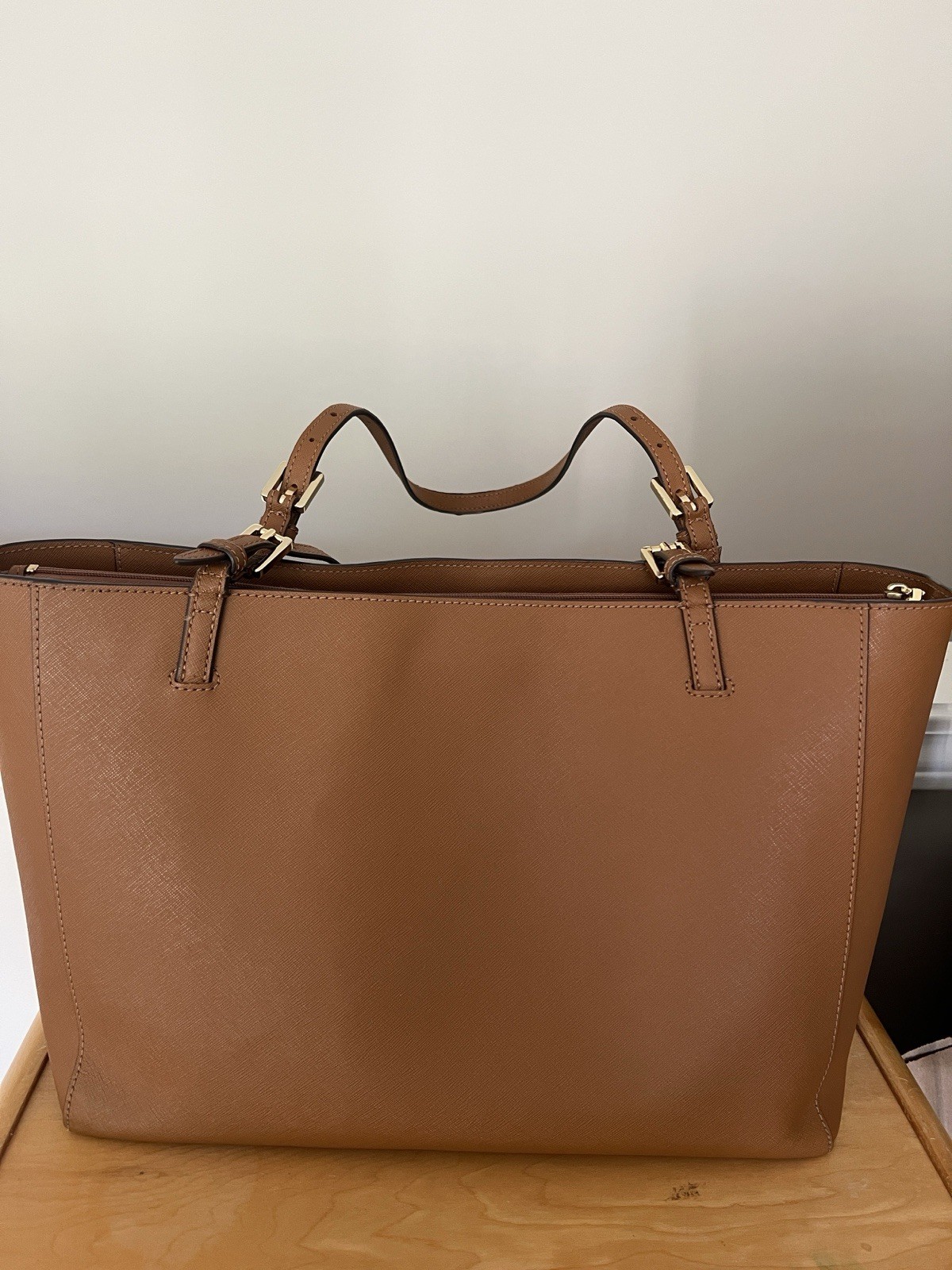Tory Burch Brown Tote Bag Logo Zip Gold Hardware Double Handles Inner Pockets