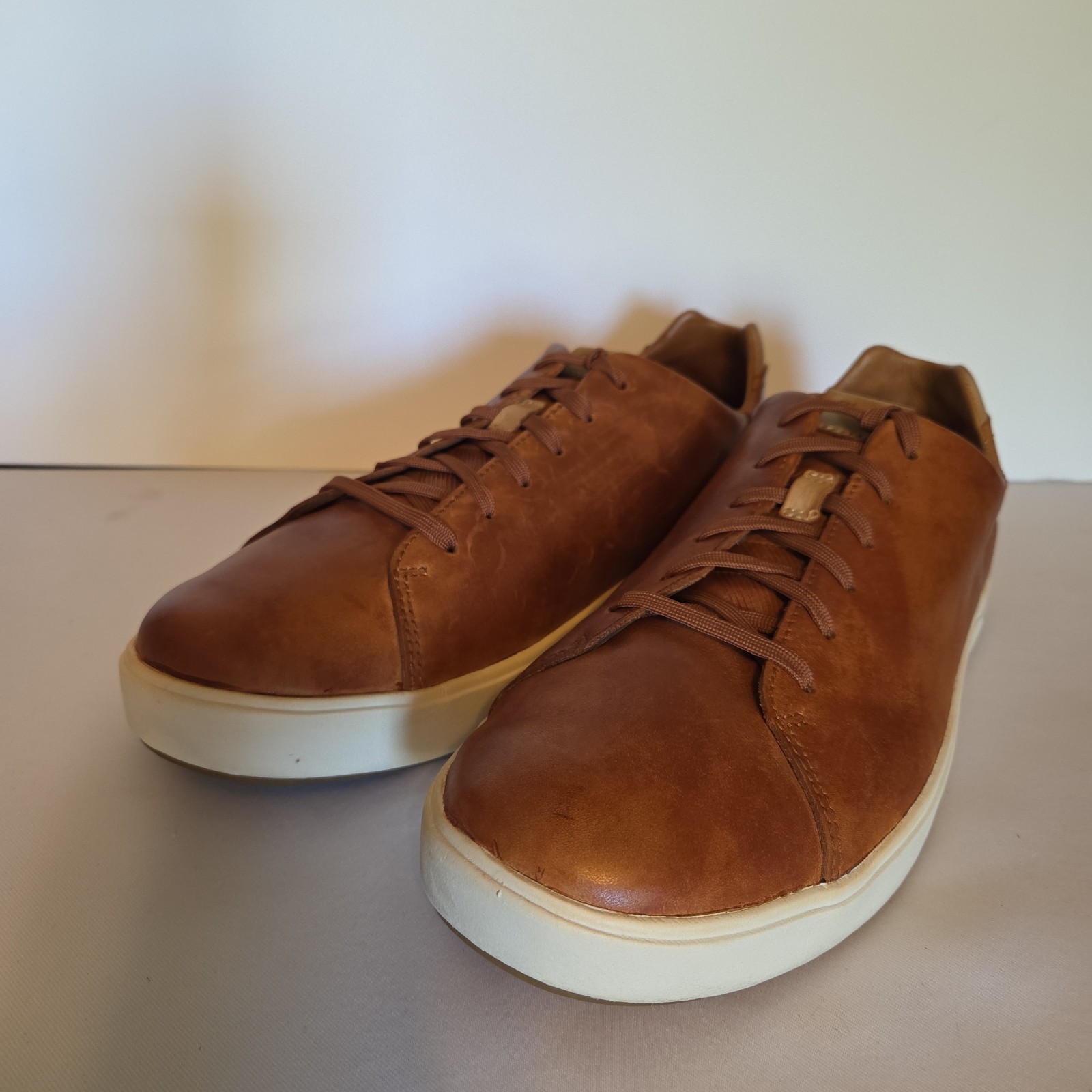 OluKai Lae‘ahi Li ‘Ili Men’s Leather Sneakers Brown Waterproof Shoes Sz 11 EU44
