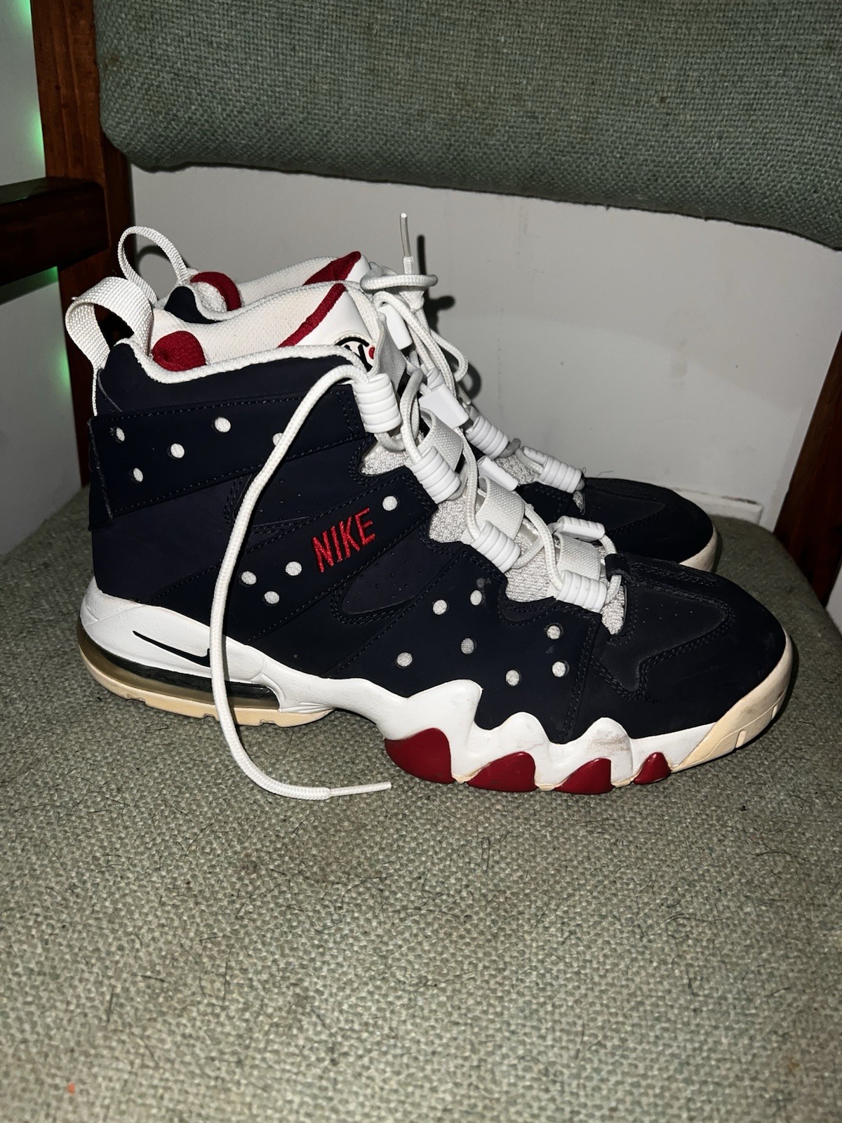 Nike Air Athletic Sneakers Blue White Red Lace Up Mid Top Basketball Men