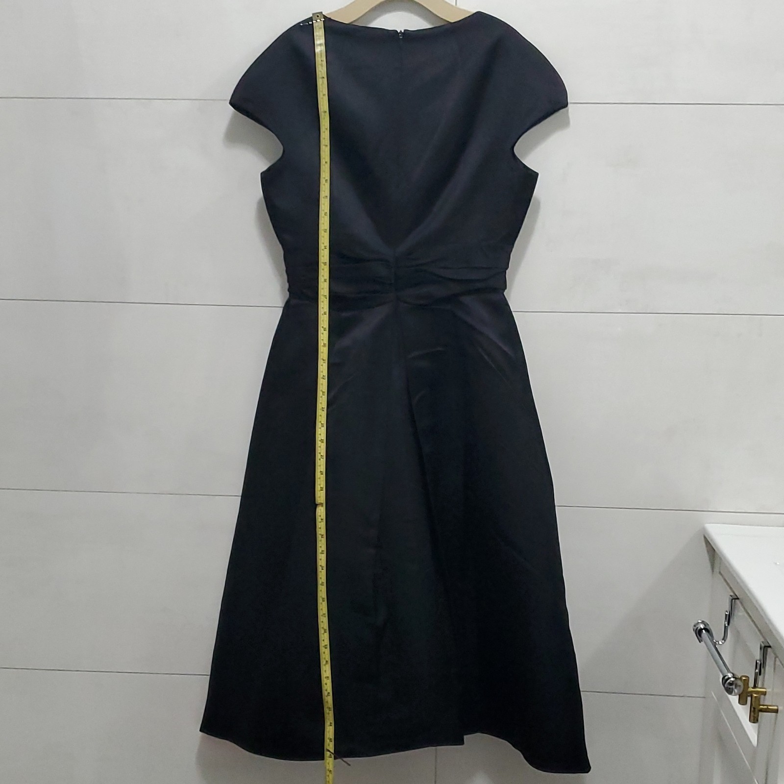 Gemma Liano Designer Black Solid Silk Satin V-Neck CapSleeve A-Line Midi Dress 8