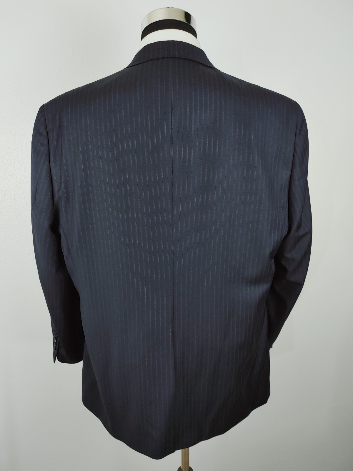 Hart Schaffner & Marx 2 Piece Suit 48/50R Navy Wool 43×28 Pants Chalk Pinstripe