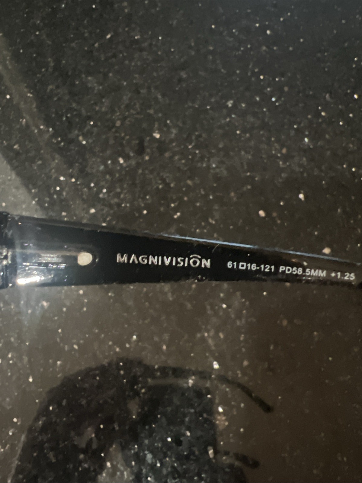 Magician OP1218 Appealing Black 61-16-121 PD58.5MM. 1.25 Sunglasses #25