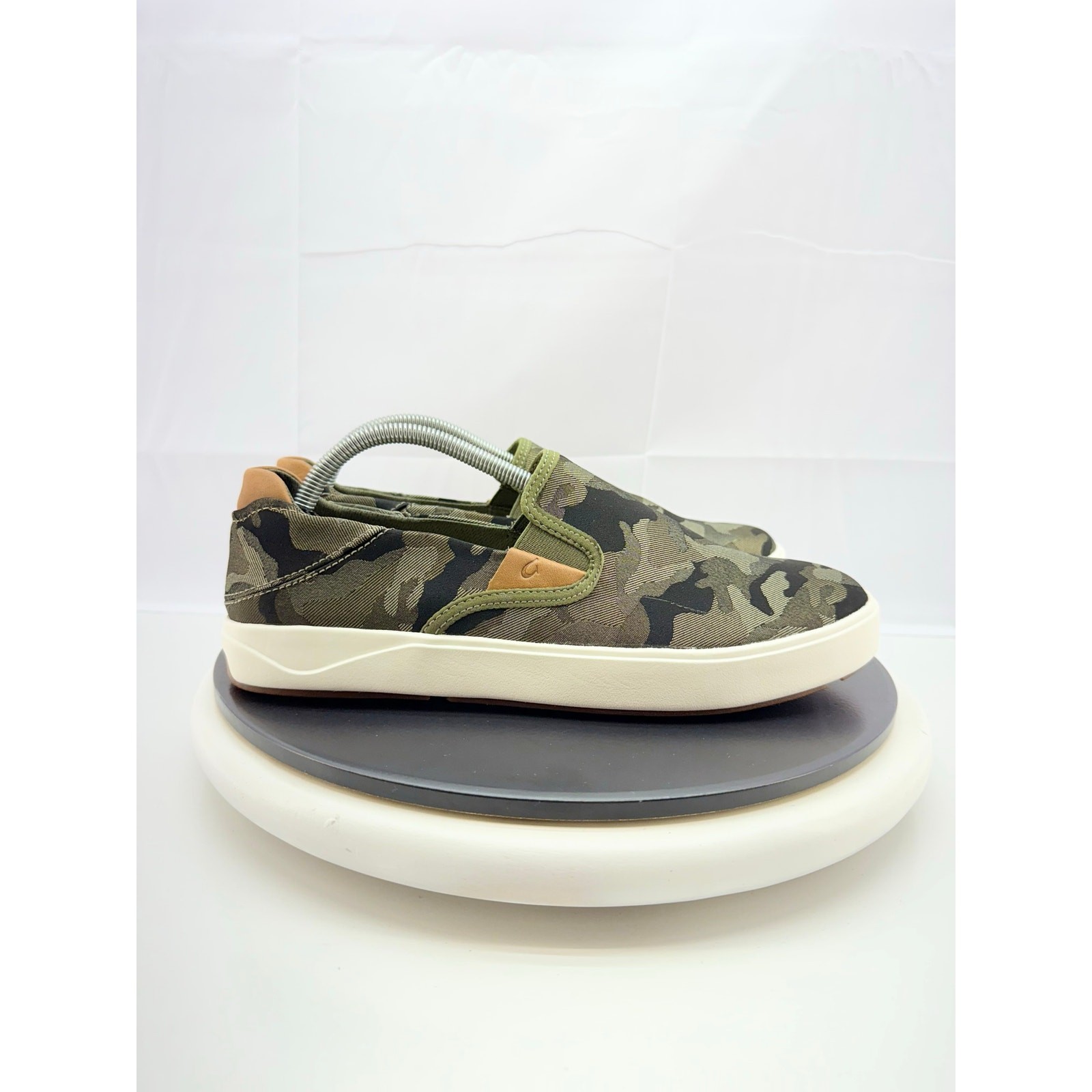 OLUKAI Lae’ahi Pa’i Mens Size 9 Slip On Camo Green Boat Shoes 10444-6ZKE