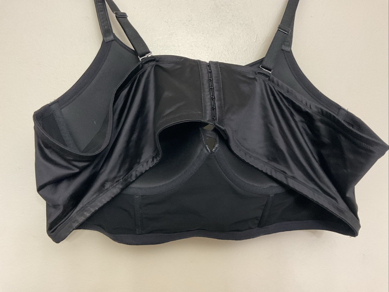 Womens Torrid XO Plunge Push-Up Bra Diamante rhinestone Black Size 50 B