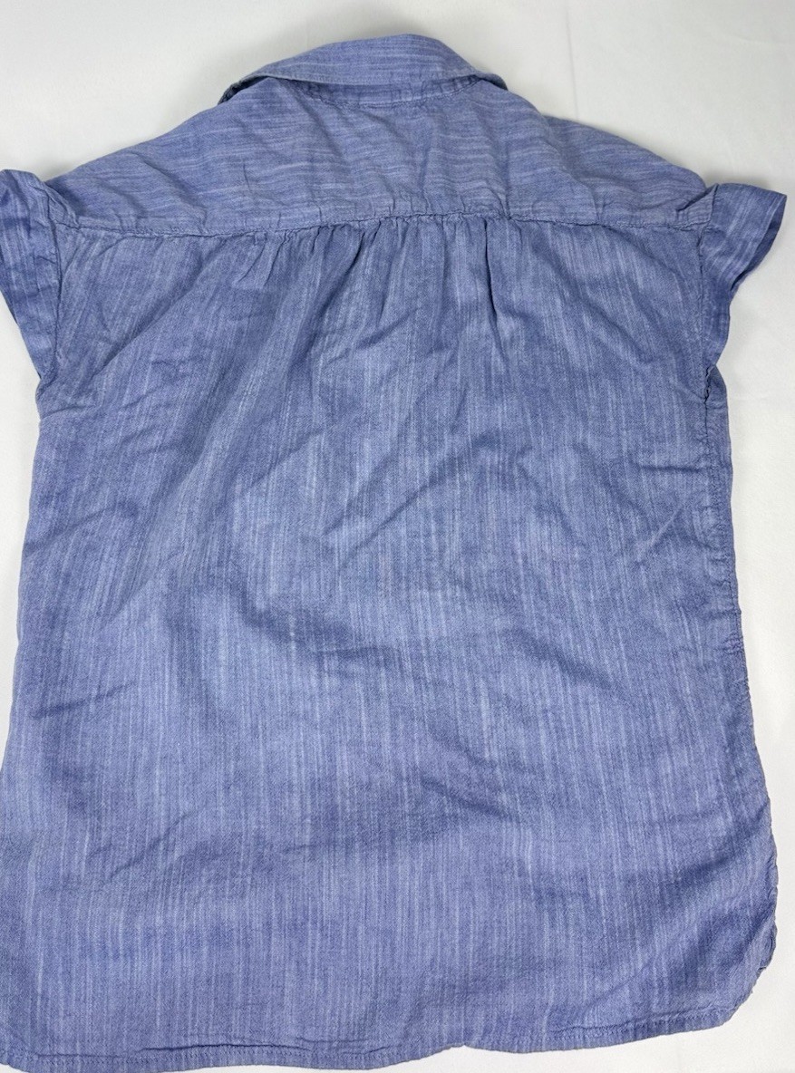 Blue Chambray Lightweight Women’s Collared Cap Sleeve Woven Button-Up Shirt XS