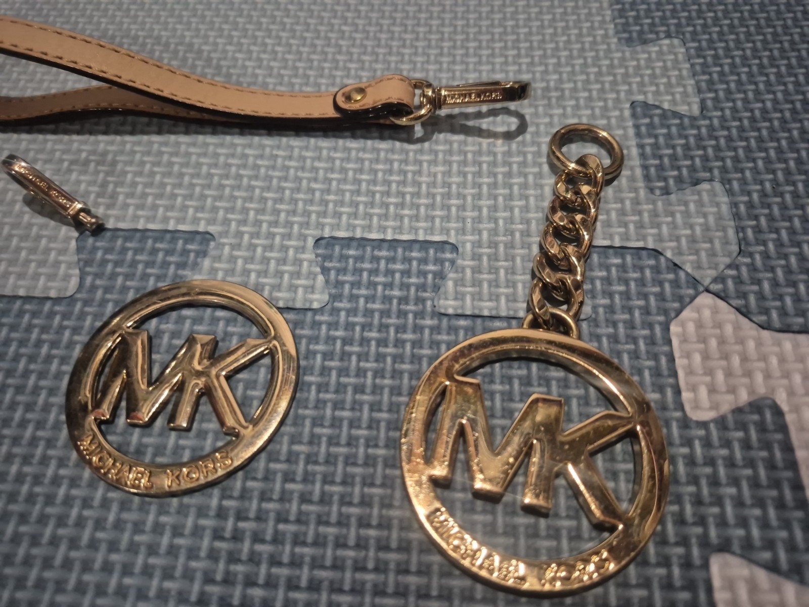 michael kors lot of 5 replacement Parts Hang Tags Key Chain Gold And Tan