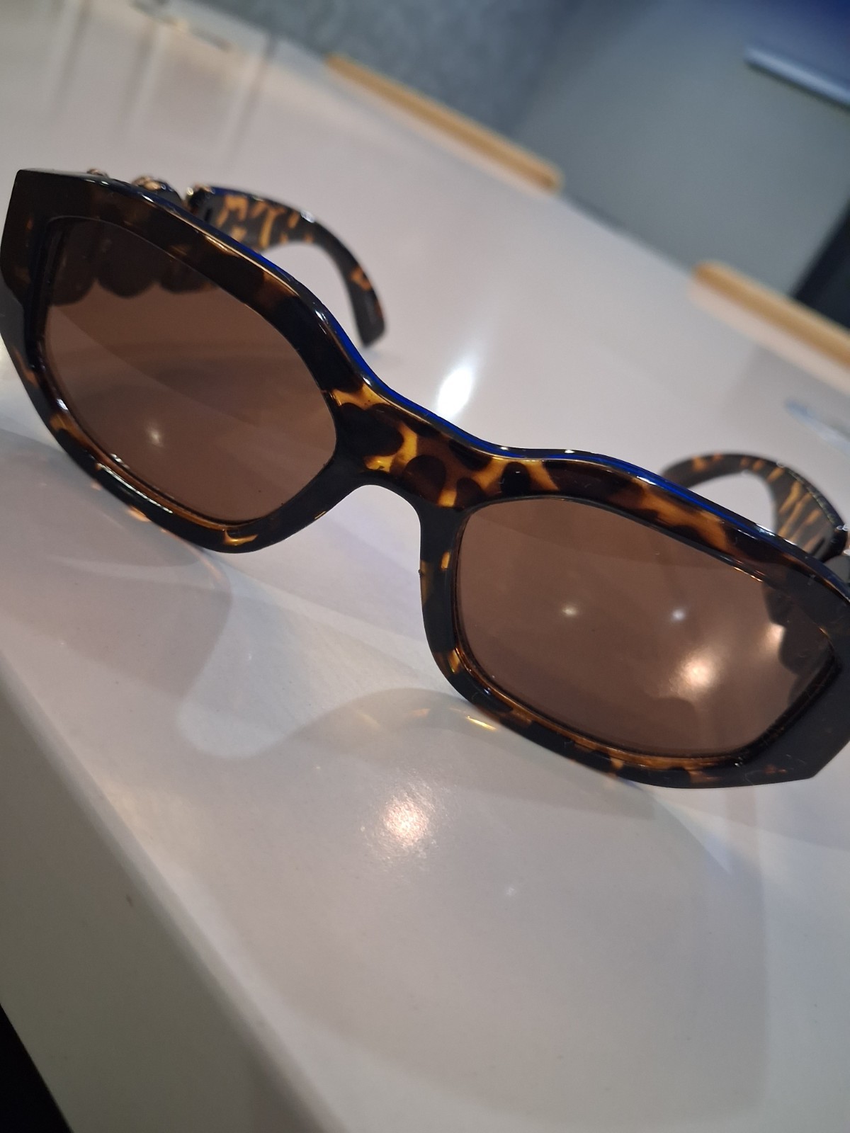 Women’s Tortoise Shell Rectangle Sunglasses Brown Tinted Lenses UV400 POP P4245