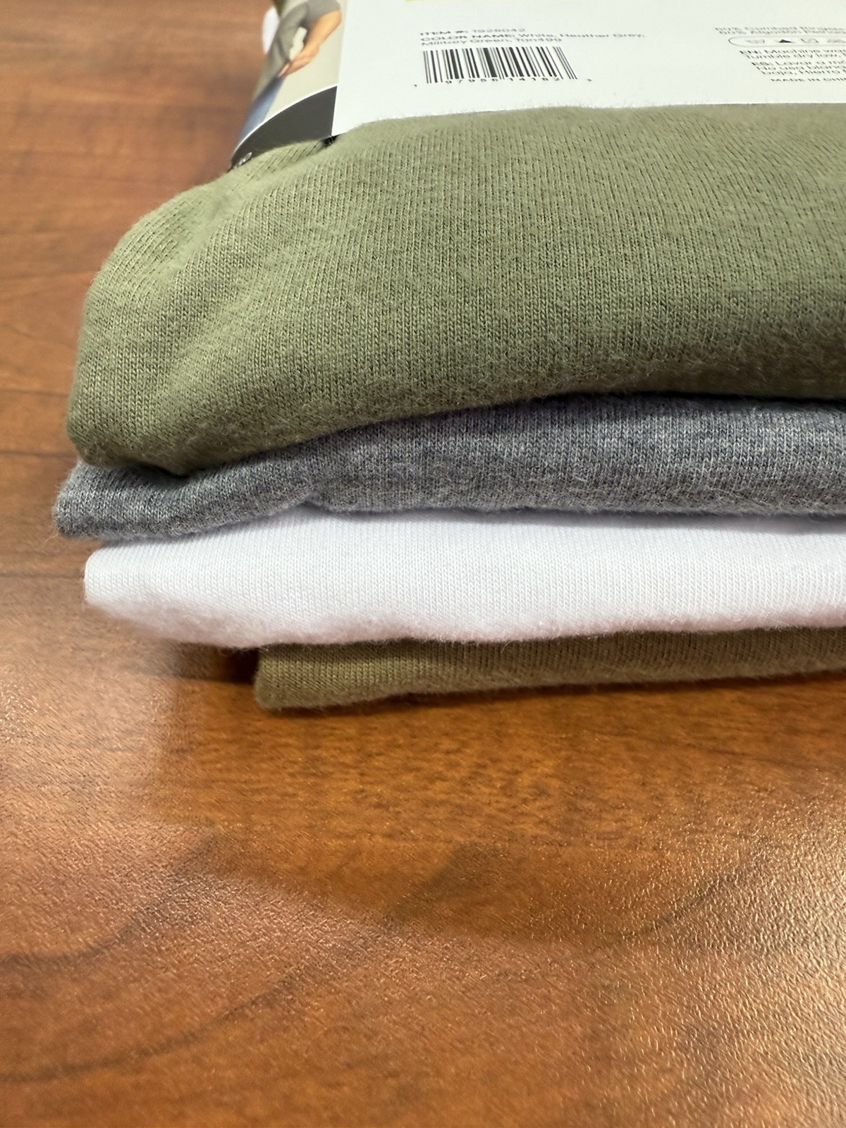 True Classic 4 Pack Crew Neck Men’s Tees Size XL – Green/Grey/White/Dessert