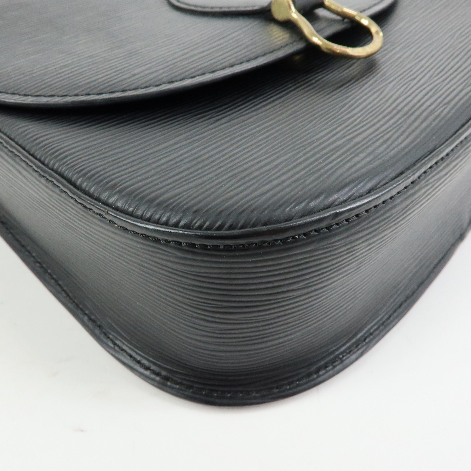 Louis Vuitton Epi Saint Cloud Shoulder Crossbody Bag Noir M52192 Auth Used F/S