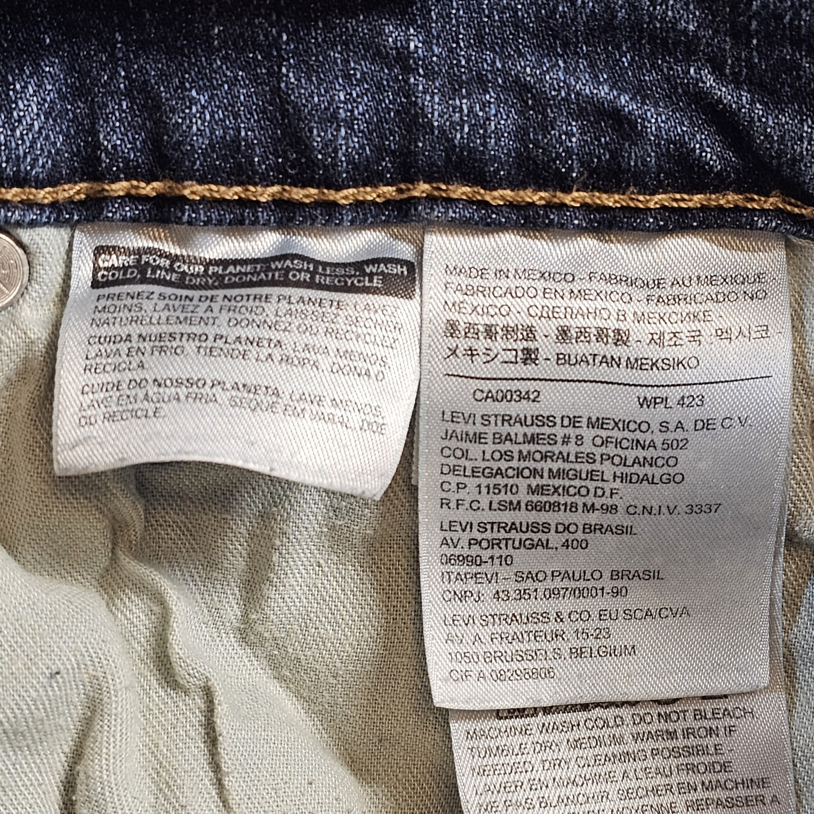 Levi’s 569 Loose Straight Fit Jeans Blue Denim Meas. 35×30 (Tagged as 32×32)