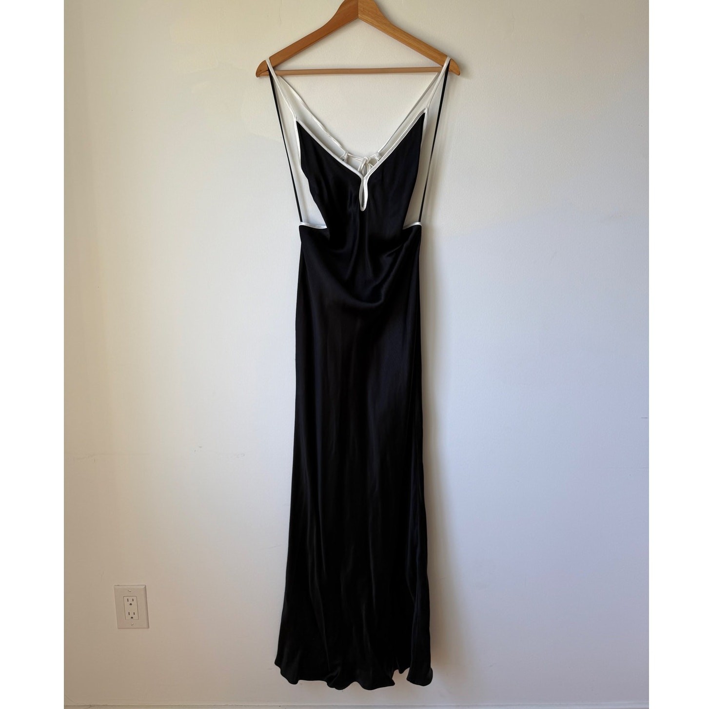 NWT Bec+Bridge Black Cedar City Maxi Dress Backless Silk Gown White Trim Size 6