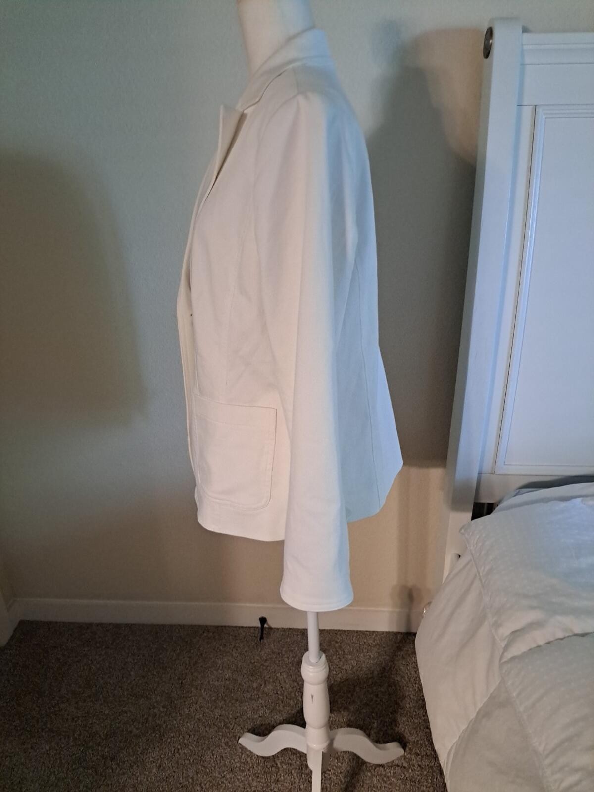 Talbots Classic White Jacket Size 12 EUC Returns Accepted
