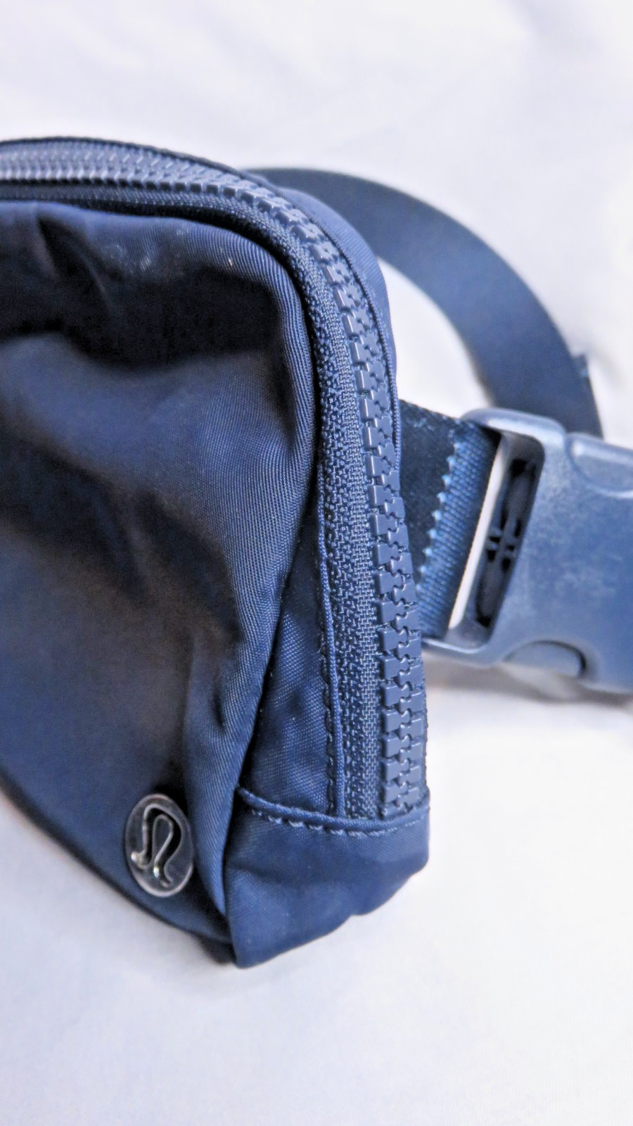 Lululemon Everywhere Belt Bag 1L Dark Blue with Silver Hardware