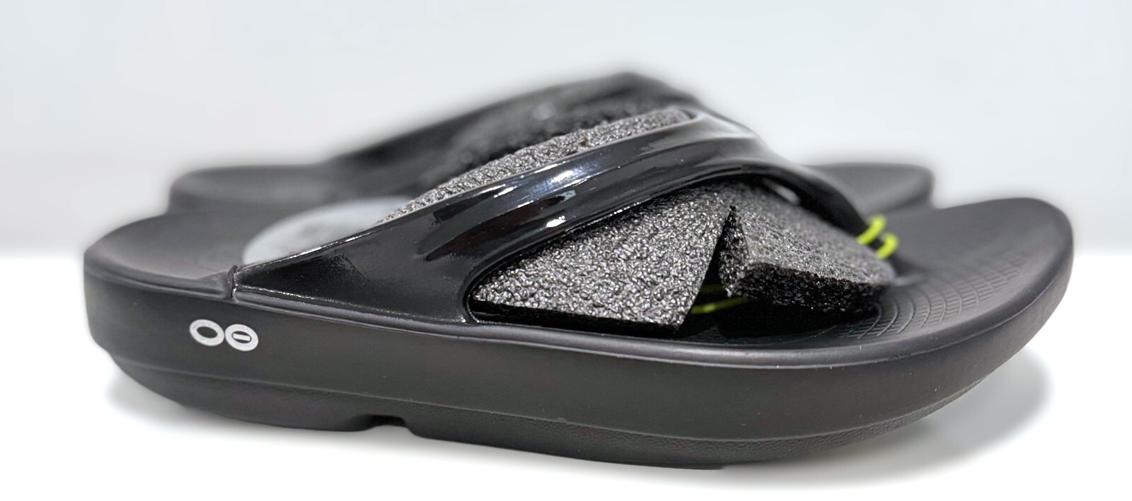 OOFOS OOLALA Women’s Recovery Sandal #1400 – Black – Choose Size