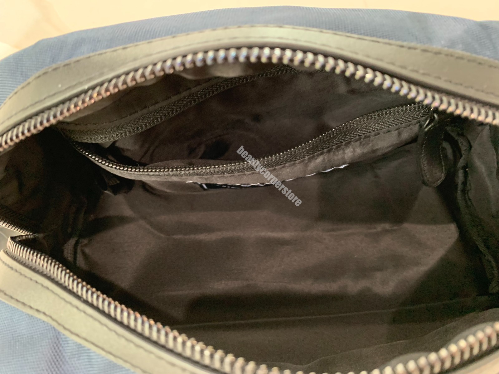 Michael Kors Parfums Pouch Dark Blue Toiletry Bag Travel Shaving Dopp + Dust Bag