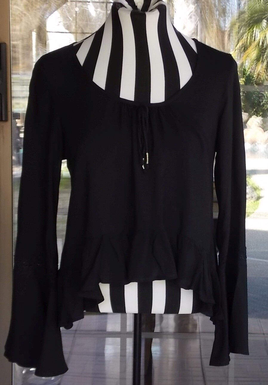 New Long Flair Sleeve Ruffle Bottom Cropped Black Shirt Sz. S 36″ Bust