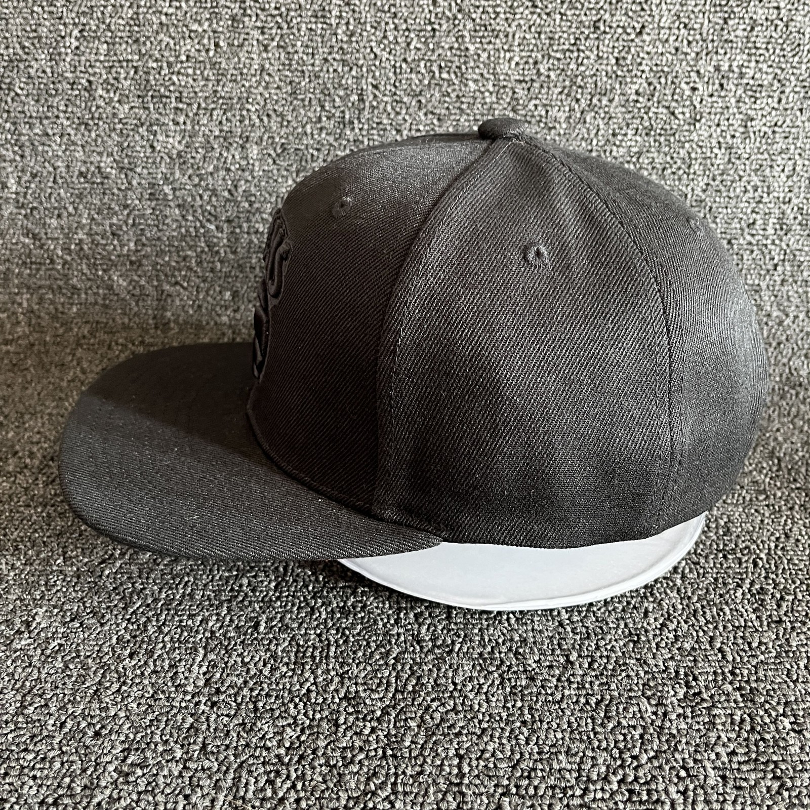 Mitchell & Ness Knicks Baseball Cap Snapback Charcoal Grey Flat Brim One Size NB
