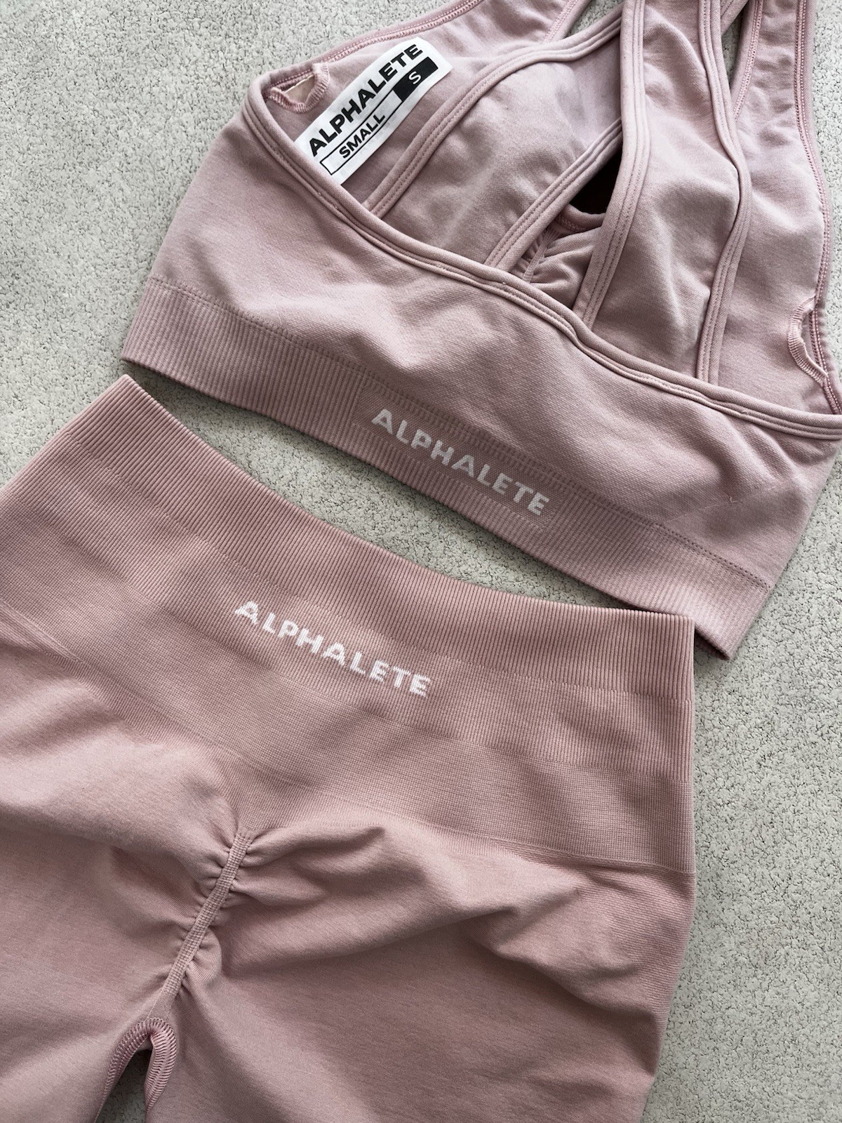 Alphalete Pink Seamless Stretch 2PC Set V-Neck Sports Bra & Shorts Size S