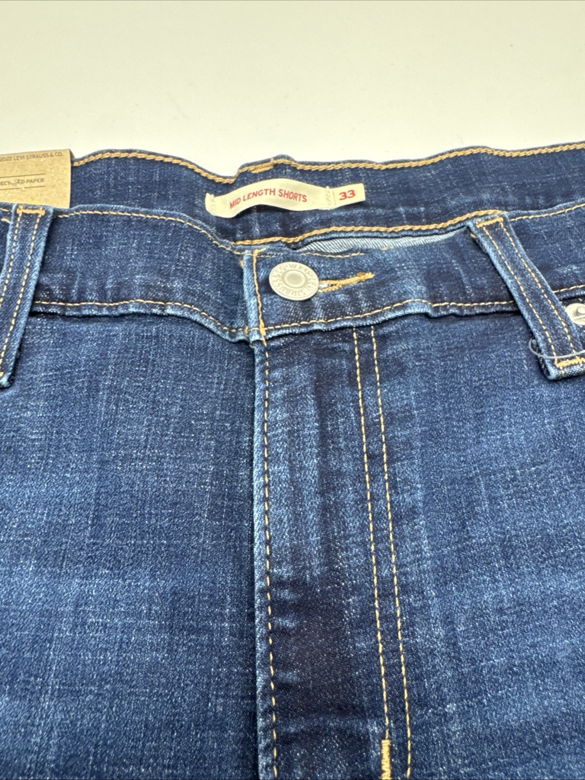 Levi’s Women’s Blue Mid Length Shorts Size 33, Slim Through The Hip Fast Ship