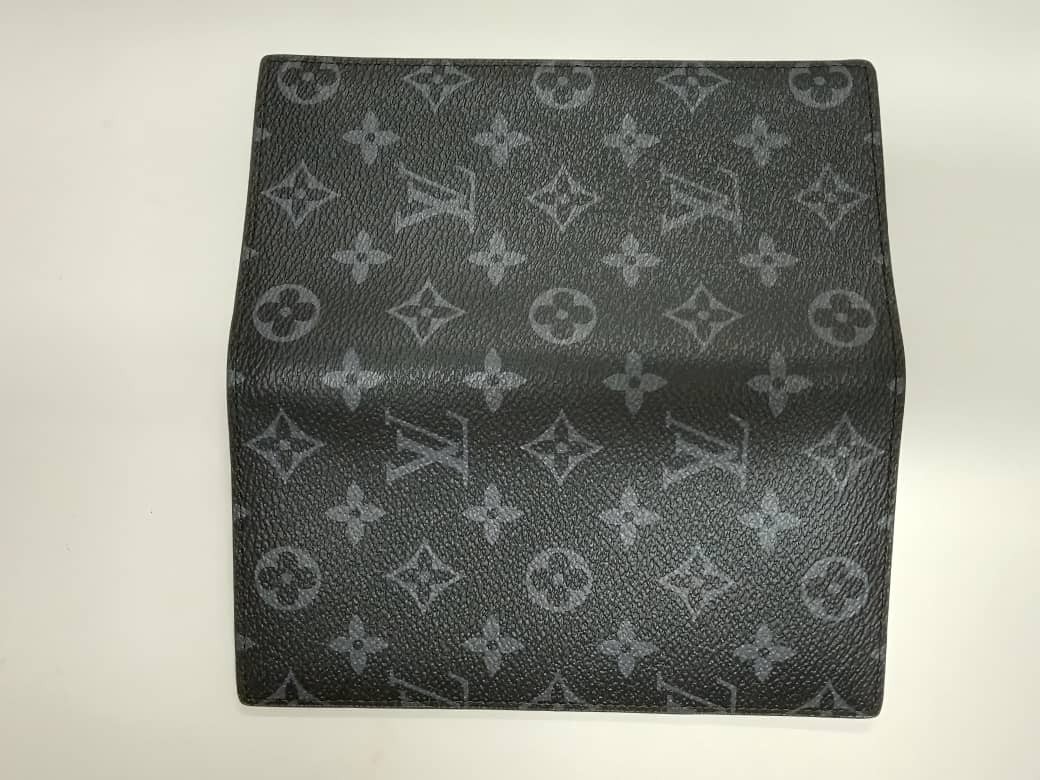 LOUIS VUITTON Wallet: Portefeuille Brazza Black W/Bag & Box