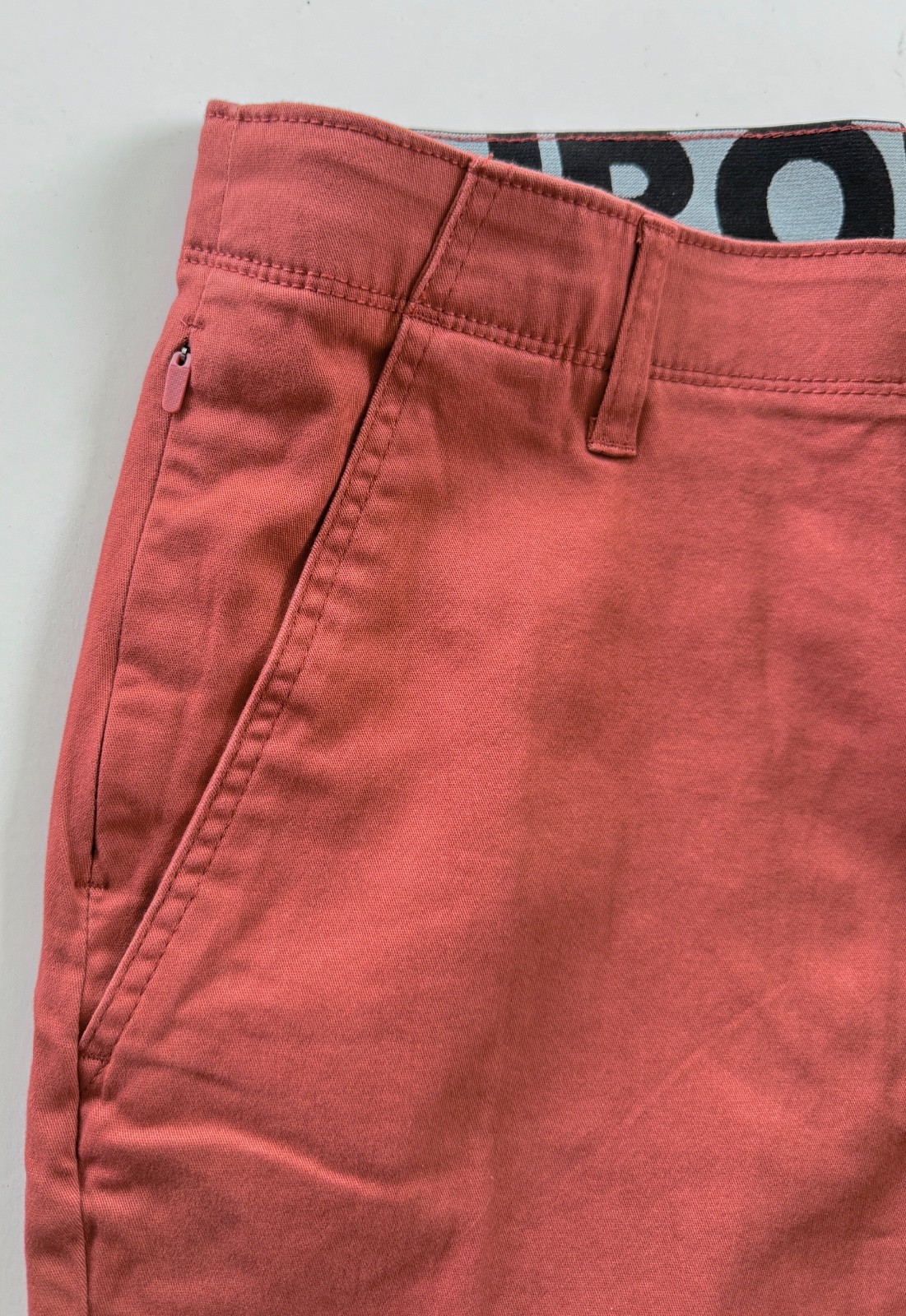 IRON CO Men’s Stretch Shorts (SIZE 34) Flex Waist Flat Front TERRACOTTA New Tag!