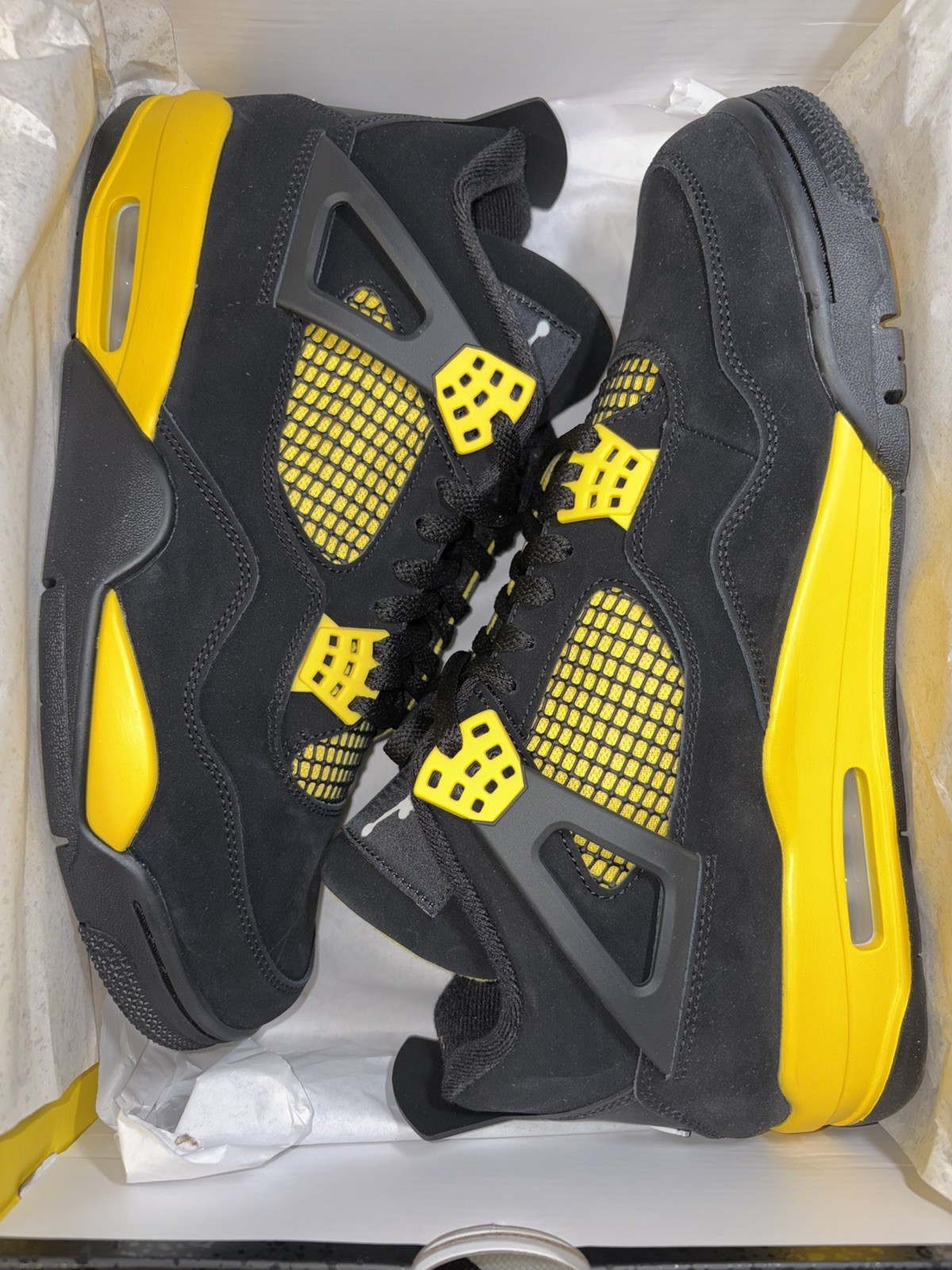 Air Jordan 4 Retro Thunder 2023 Men’s Size 11 DH6927-017 New w/ Box
