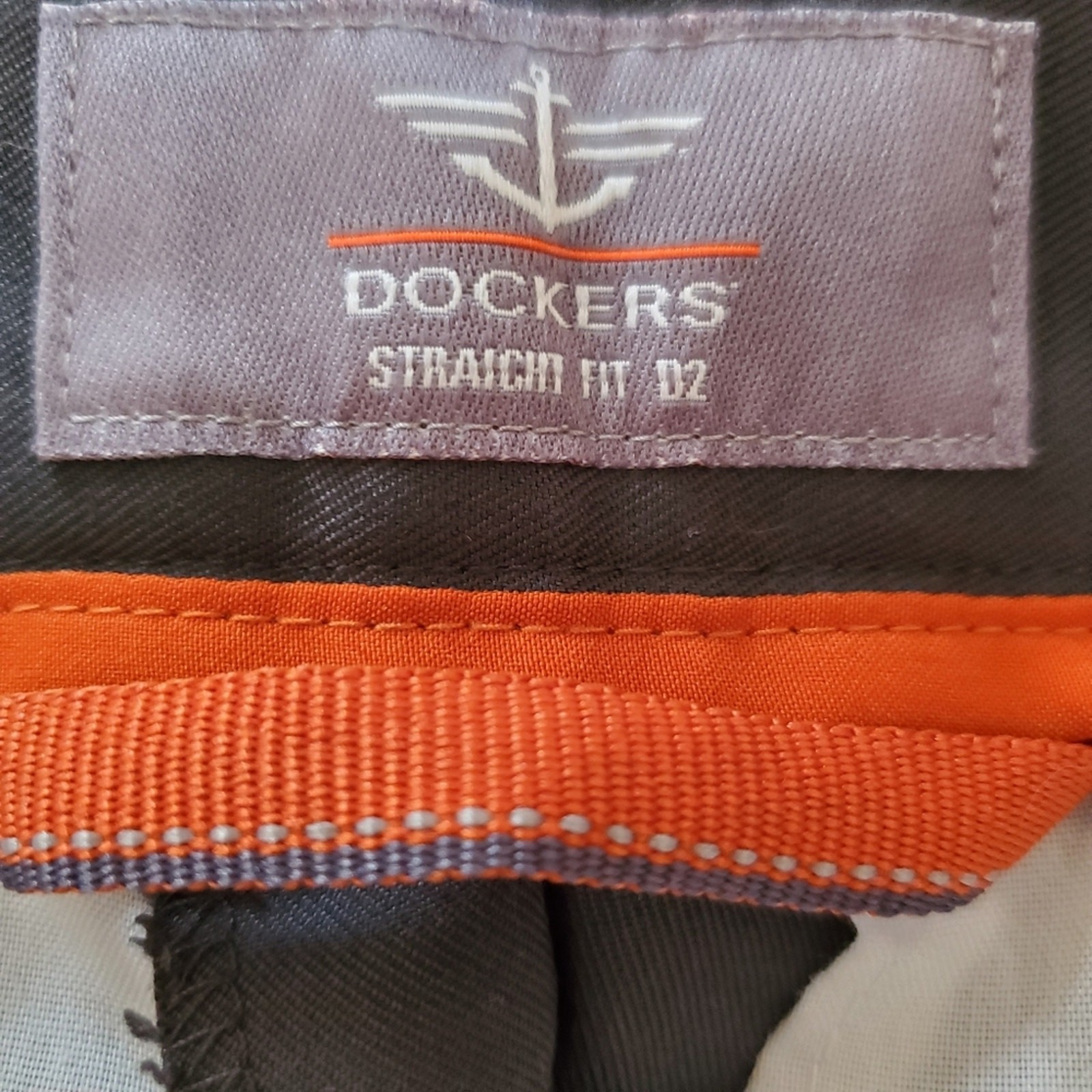 Men’s Dockers Straight Fit D2 Dress Pants Size 30 × 32 Dark Gray