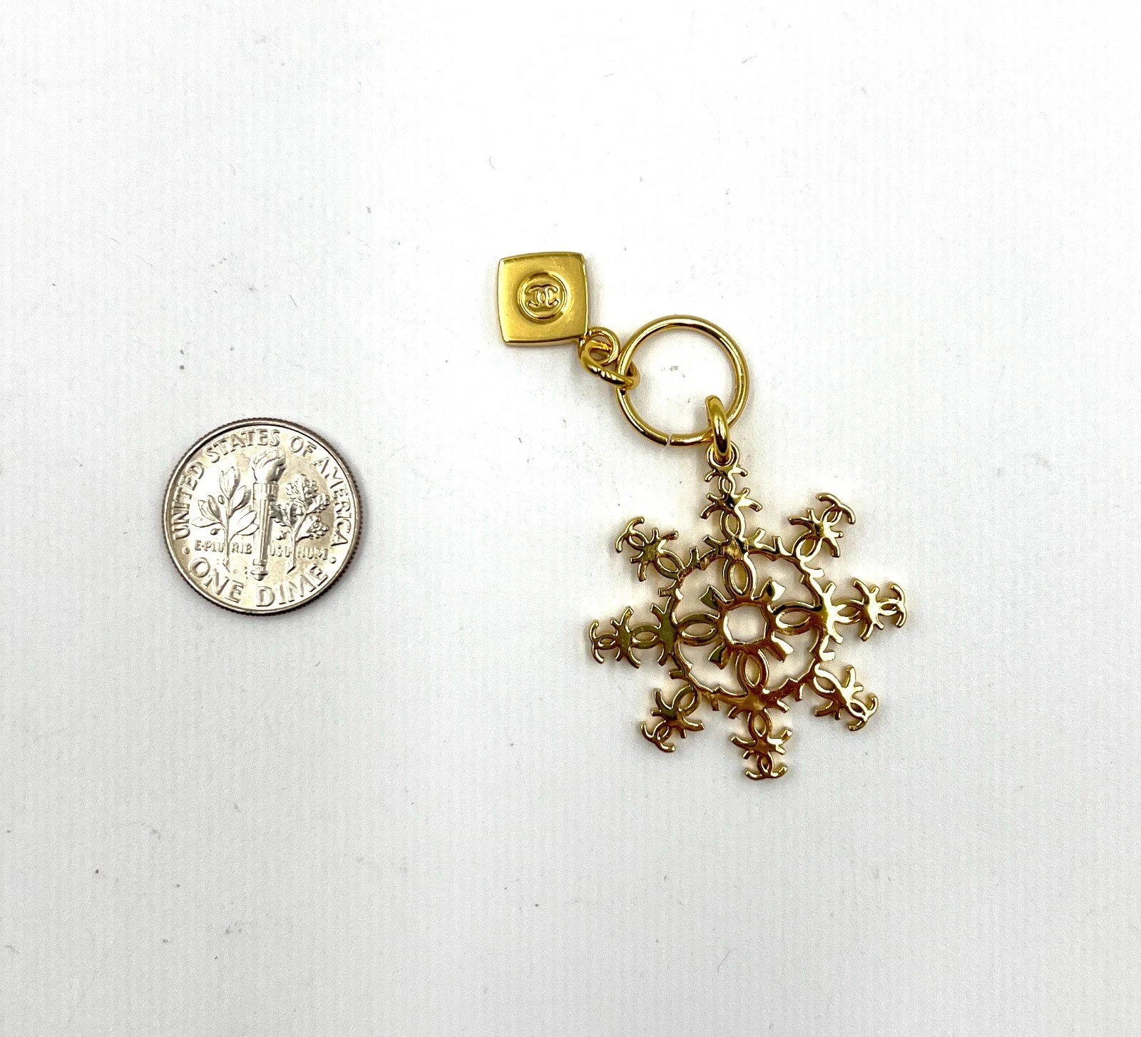 CHANEL 2023 Christmas Holiday Beauty Gift Snowflake Charm Genuine