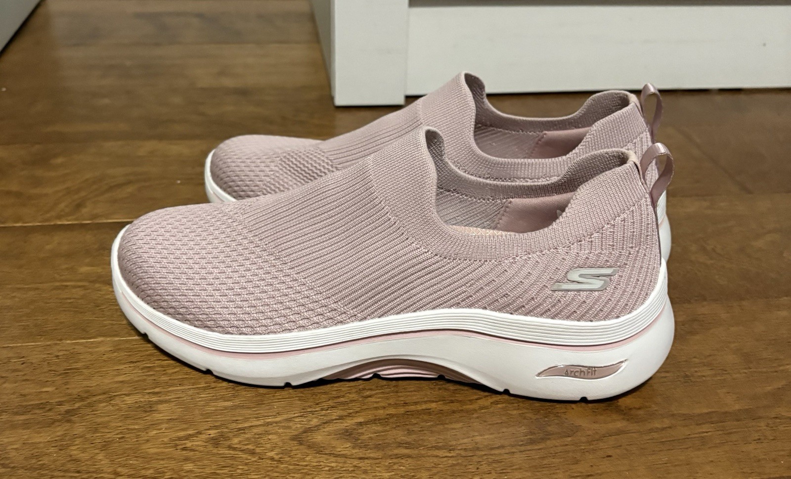 SKECHERS Arch Fit Air-Cooled Slip-On Knit Cushioned Walking Sneaker Pink