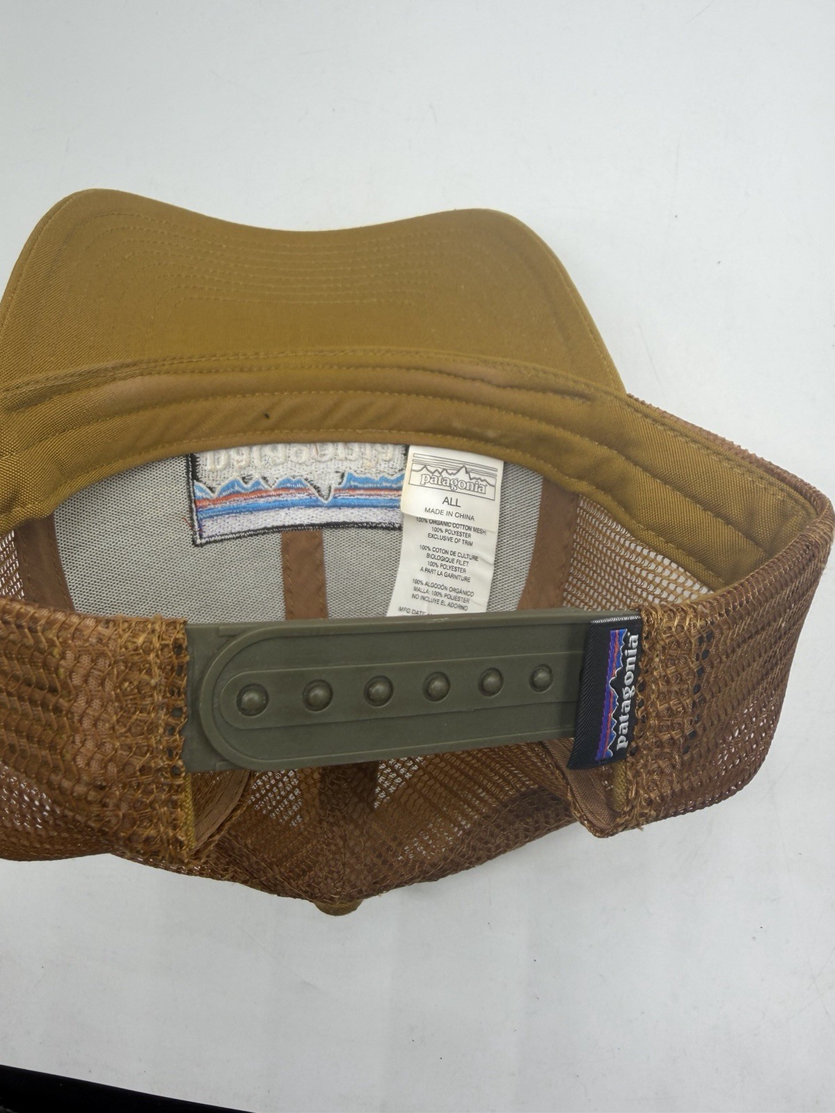 Patagonia Logo Lopro Trucker Hat Mens One Size Cabin Gold Mesh Snapback Brown