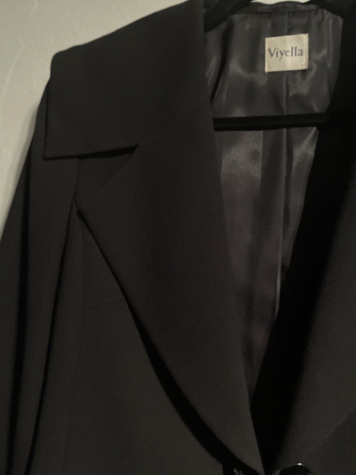 Viyella Fully Lined Black Lightweight Wool & Polyester Jacket – Size 12