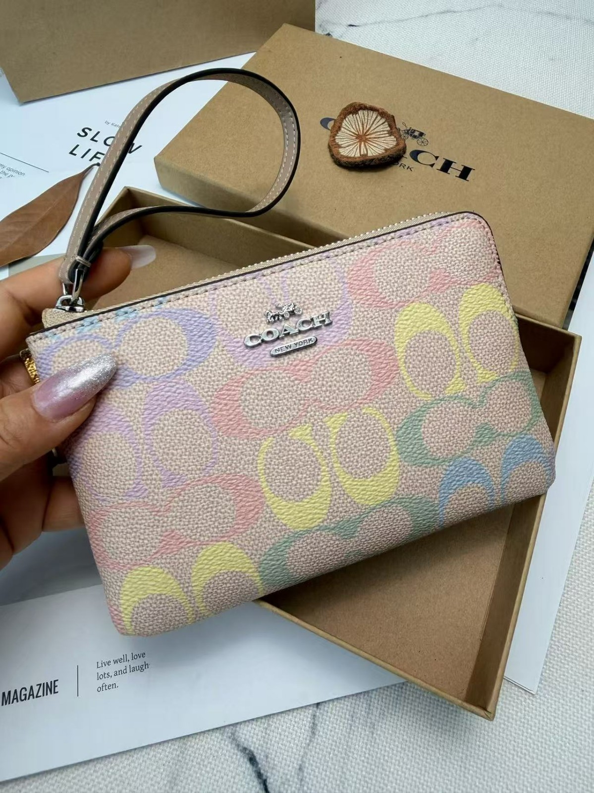 COACH Corner Zip Wristlet In Rainbow Signature Canvas CDF28 Silver w/box