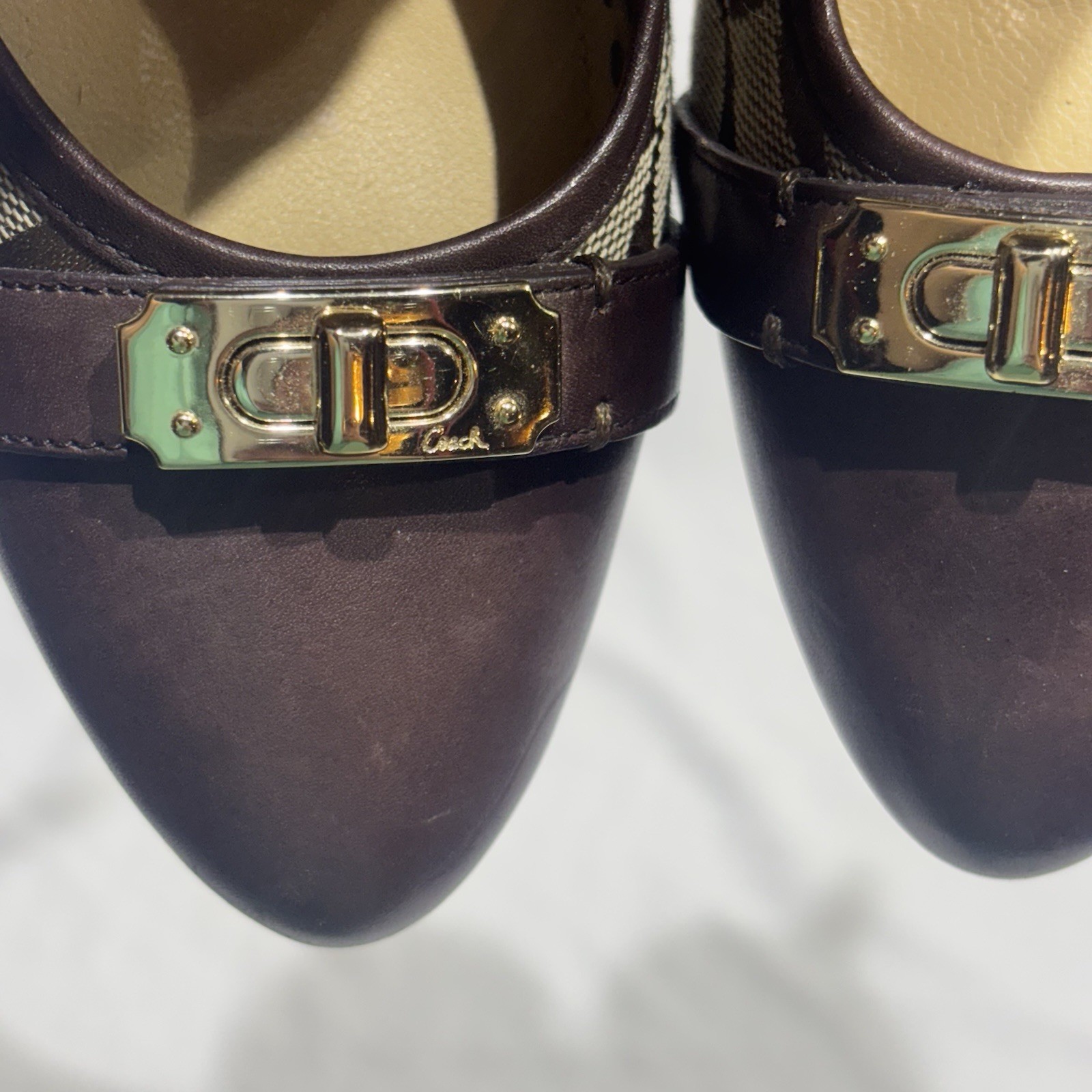 Coach Signature Canvas & Leather Heels Pumps Brown Tan Size 9.5B Stiletto