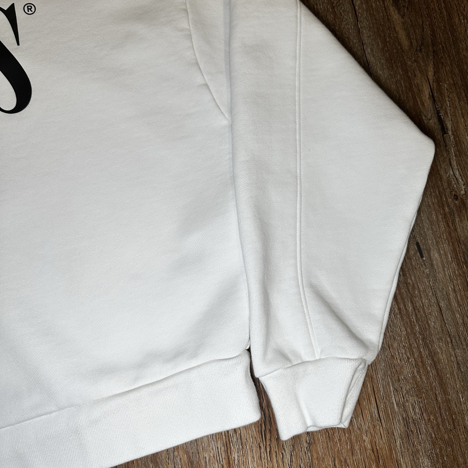 Levi’s Cropped Logo Sweatshirt Long Sleeve White Womens Sz XS Preppy Comfy Cozy