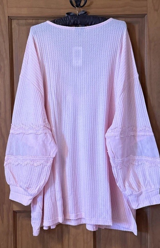 TORRID SWEATER LONG SLEEVE LACE V NECK SWEATSHIRT 4 4X 4XL 26 NEW