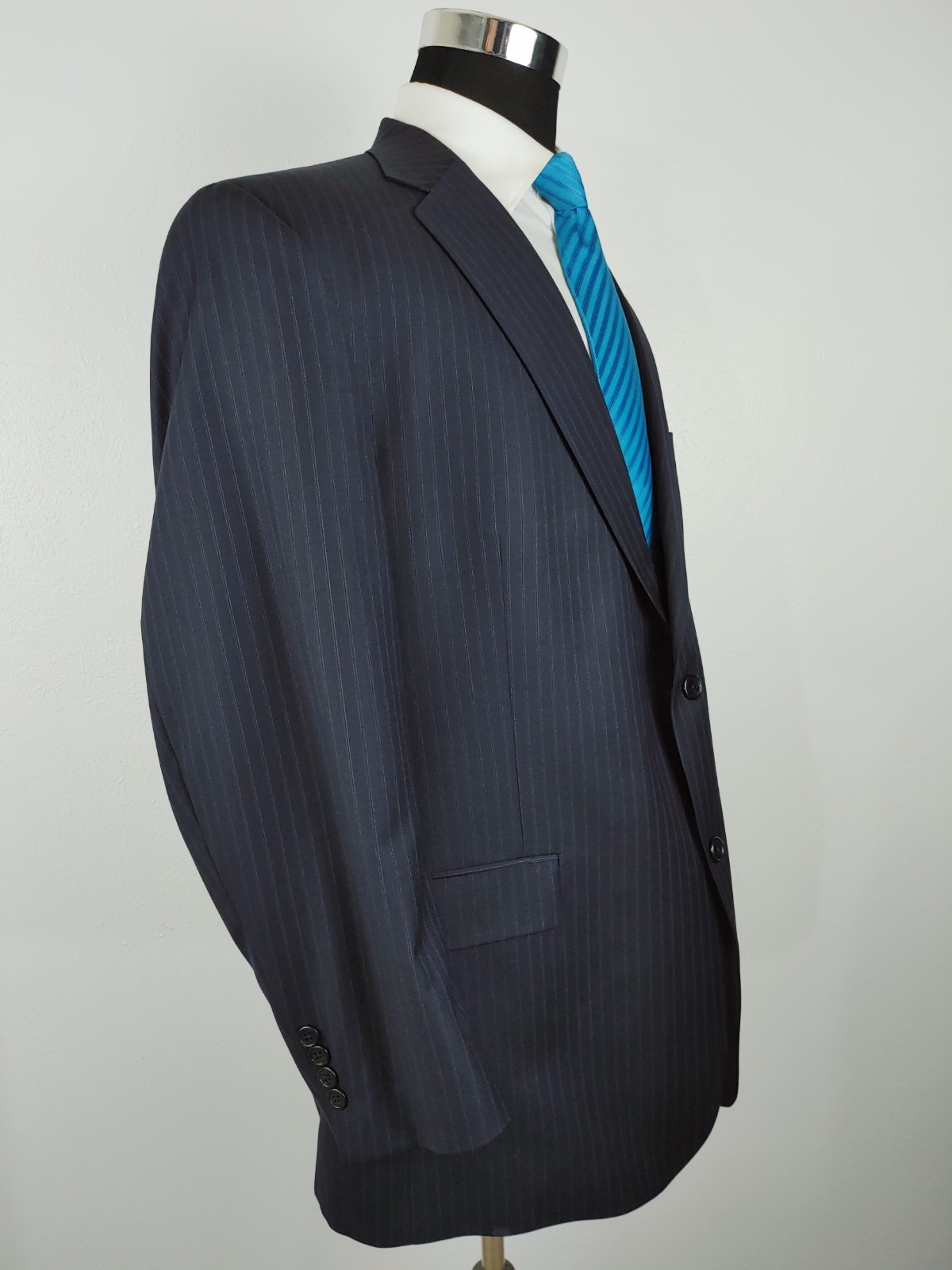 Hart Schaffner & Marx 2 Piece Suit 48/50R Navy Wool 43×28 Pants Chalk Pinstripe