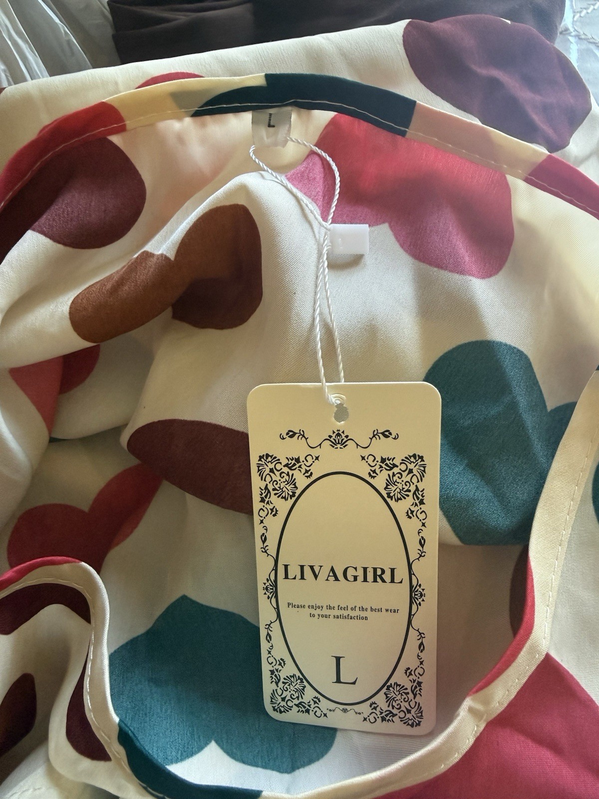 LIVAGIRL Beige Heart Print Satin Polyester Round Neck Cap Sleeve Blouse Size L