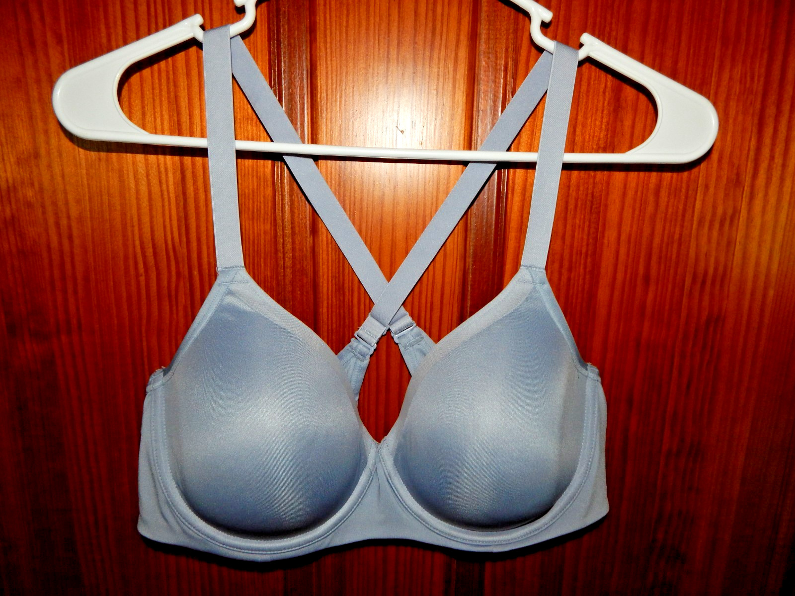 BALI ONE SMOOTH U T-SHIRT BRA, UNDERWIRE, MEDIUM LINING, SIZE 40 C, DFB169, NWOT