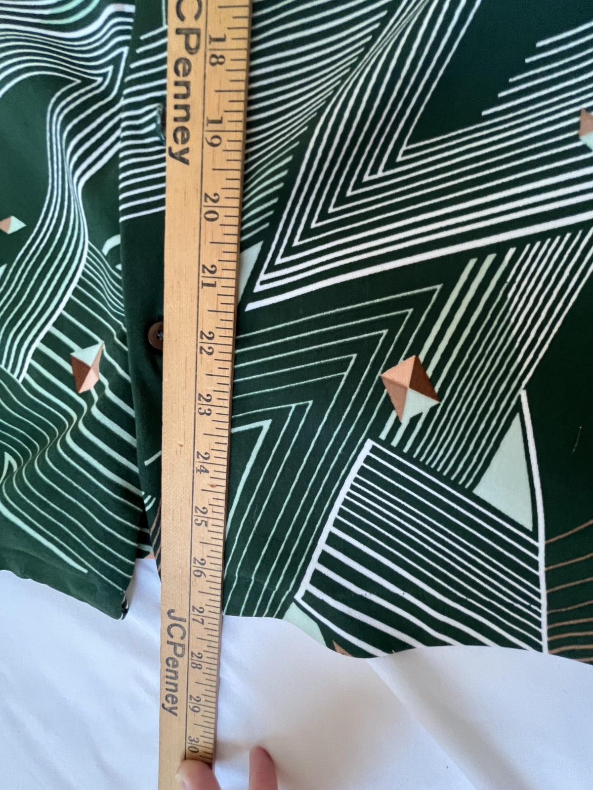 Vintage Disco Shirt M 70s Dagger Collar Long Sleeve Green Geometric Polyester